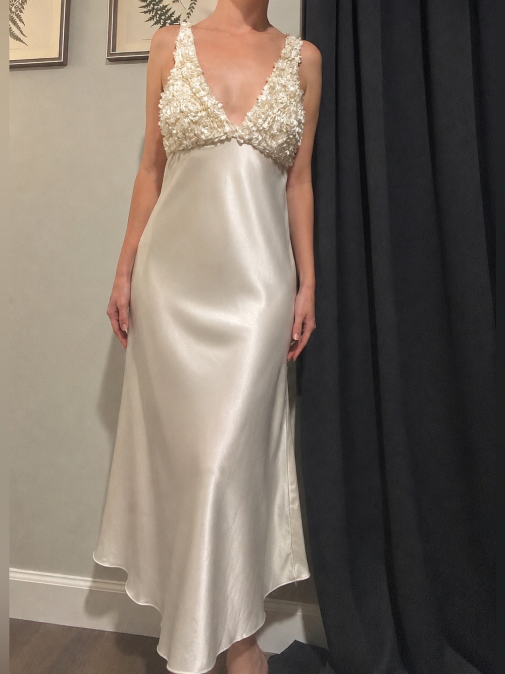 VTG 90’s Elegant Cream Satin Maxi Nightgown with Floral 3D Bodice Size Medium